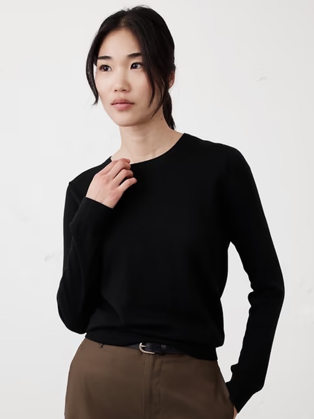 Banana Republic Women’s Black Crewneck Sweater